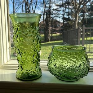 VINTAGE EO BRODY GREEN CRINKLED GLASS VASE SET